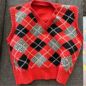 Women’s Knitted Red Plaid Cropped Sweater Vest